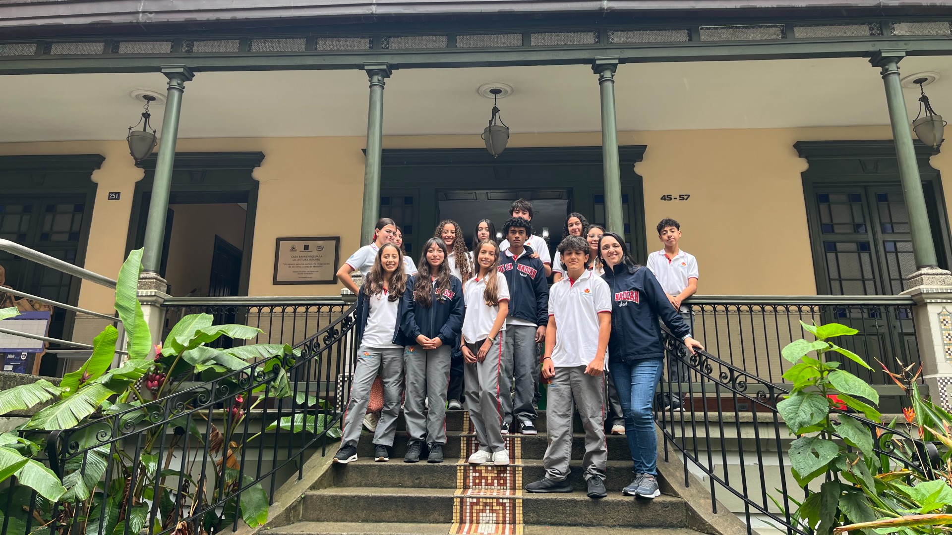 Celebrando el Día del Idioma: la palabra viva en The Canadian School